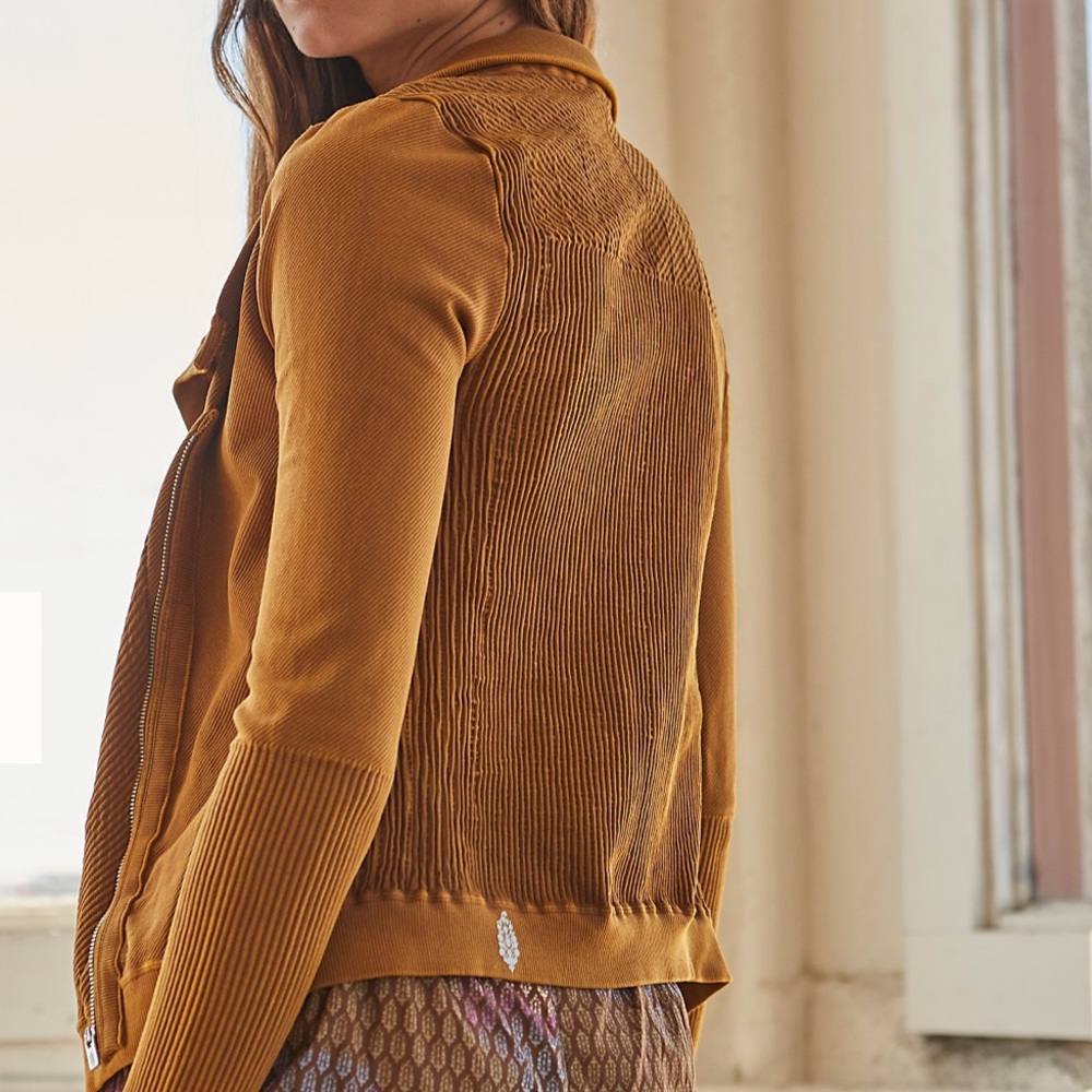 NEW 🌺fp movement Mercury moto throw out jacket